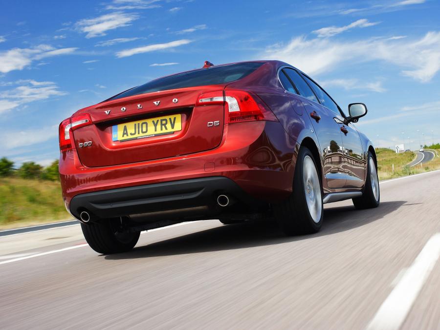  Volvo S60 D5 2010 года  (UK) (фото 8 из 16)